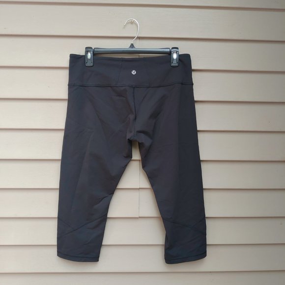 Lululemon Black Capri Leggings Fitness Workout Gym Yoga Classic - Picture 4 of 9
